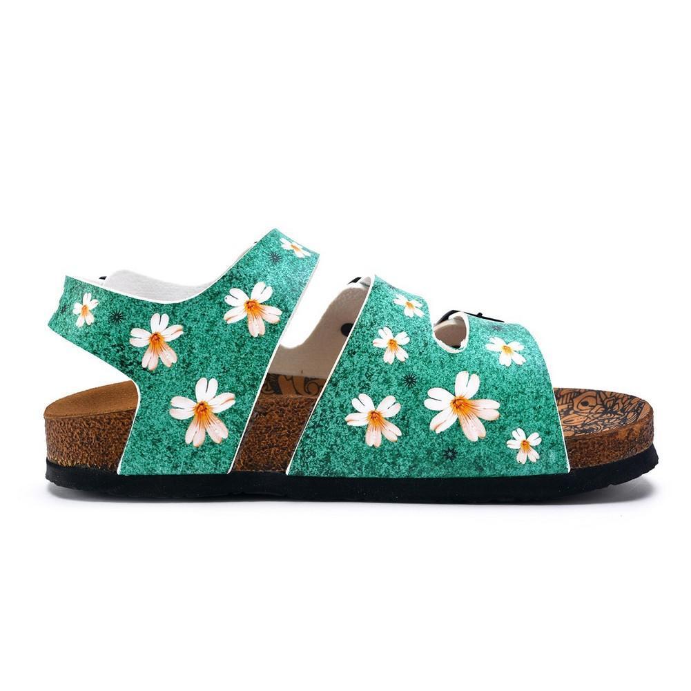Green Light and White Flowers Patterned Clogs - CAL1904